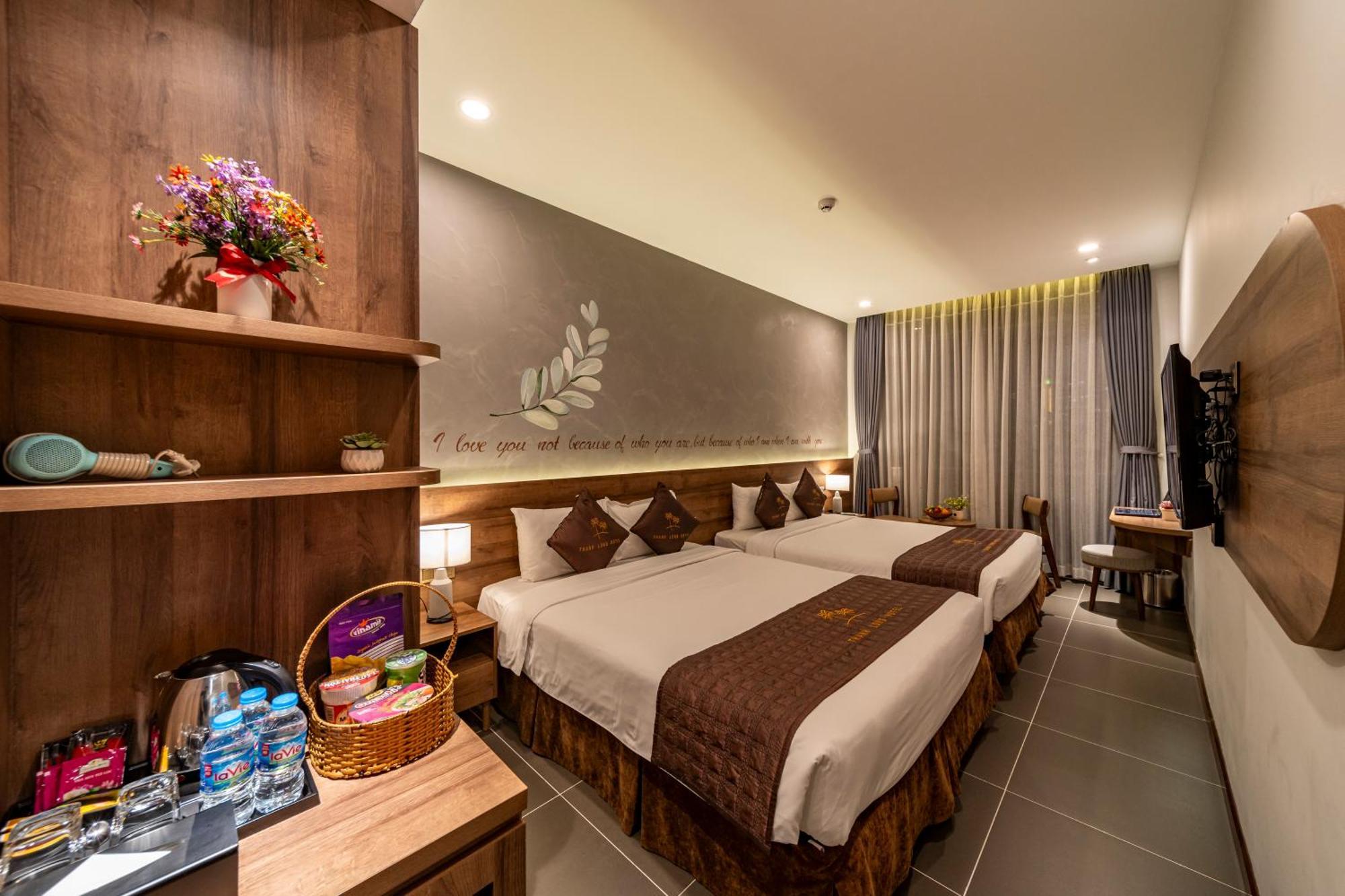 Thanh Long Hotel - Bach Dang Хошимин Екстериор снимка