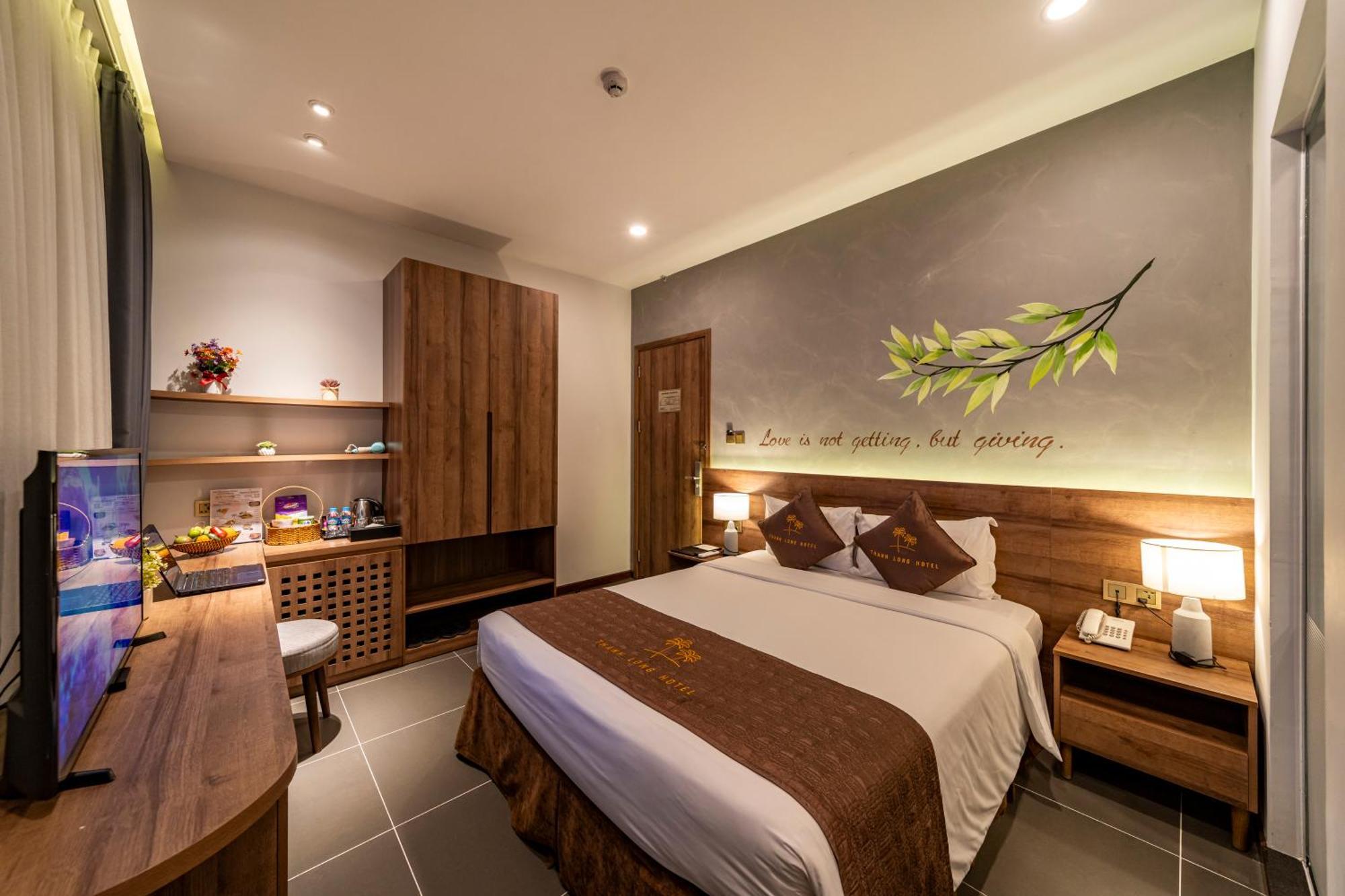 Thanh Long Hotel - Bach Dang Хошимин Екстериор снимка