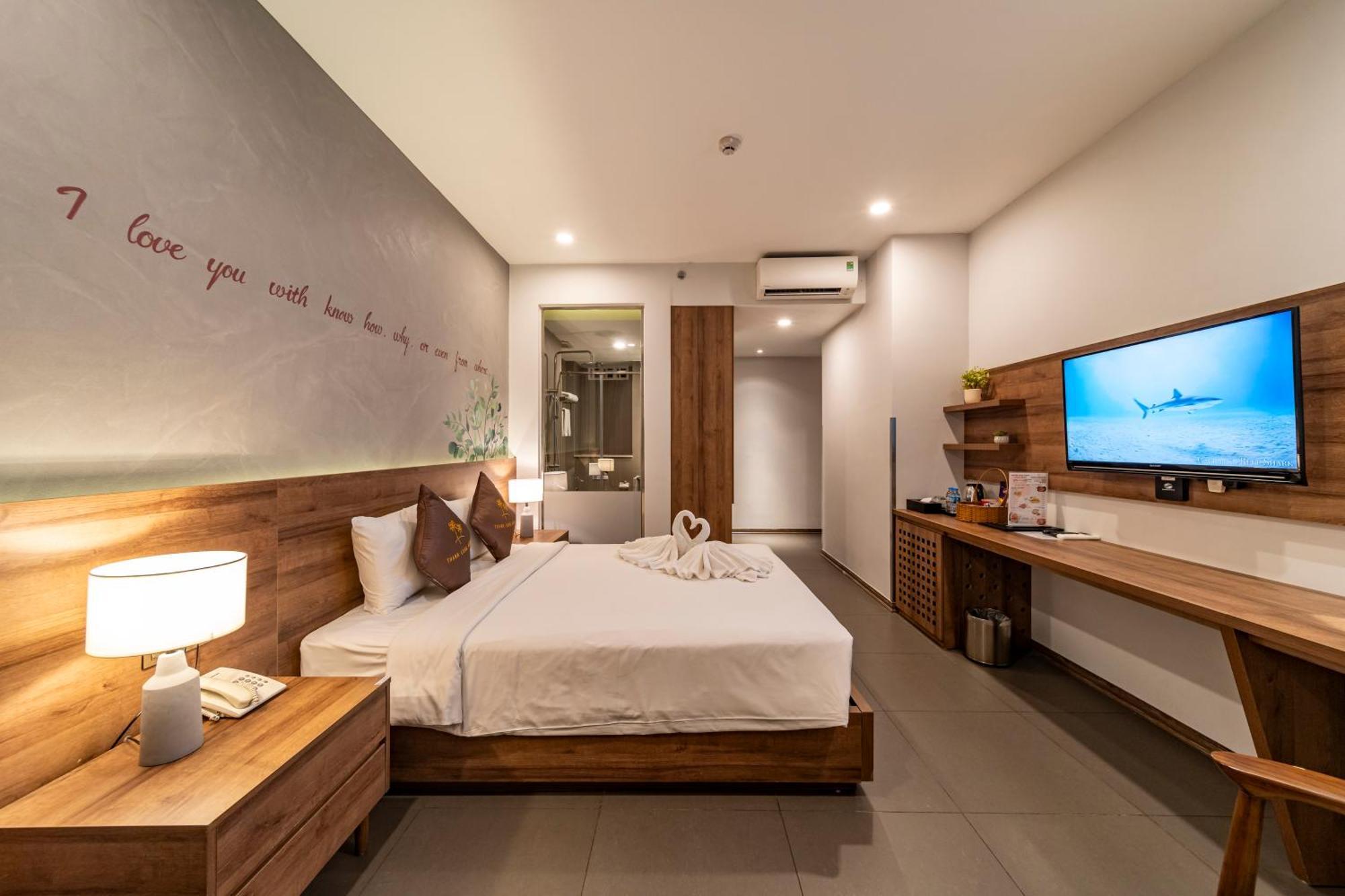 Thanh Long Hotel - Bach Dang Хошимин Екстериор снимка