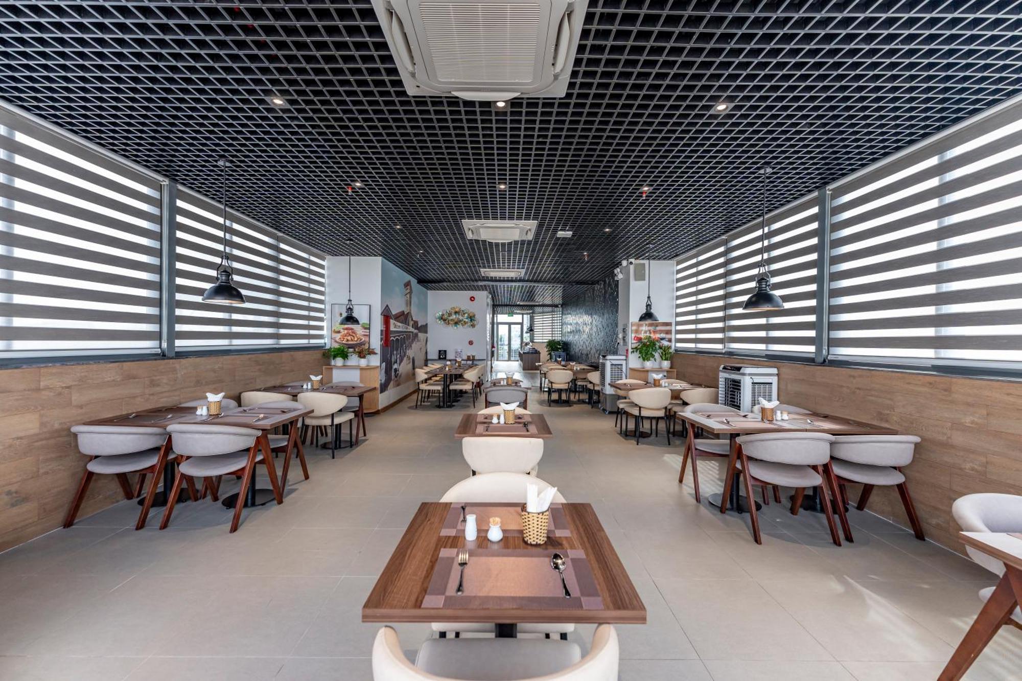 Thanh Long Hotel - Bach Dang Хошимин Екстериор снимка